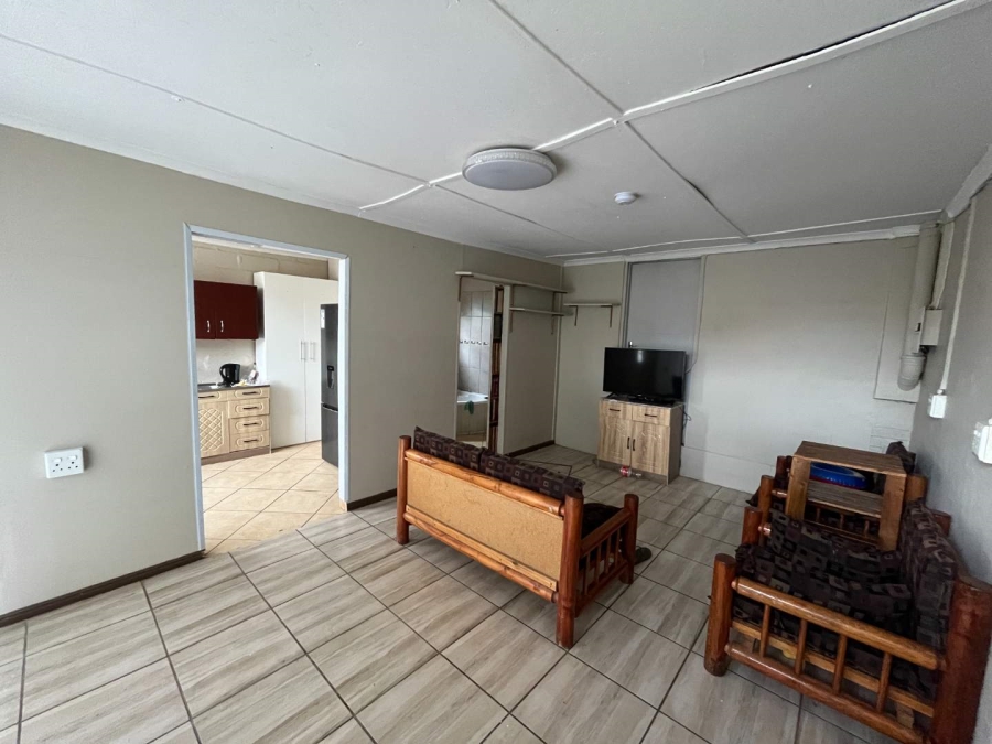 5 Bedroom Property for Sale in Die Rand Northern Cape